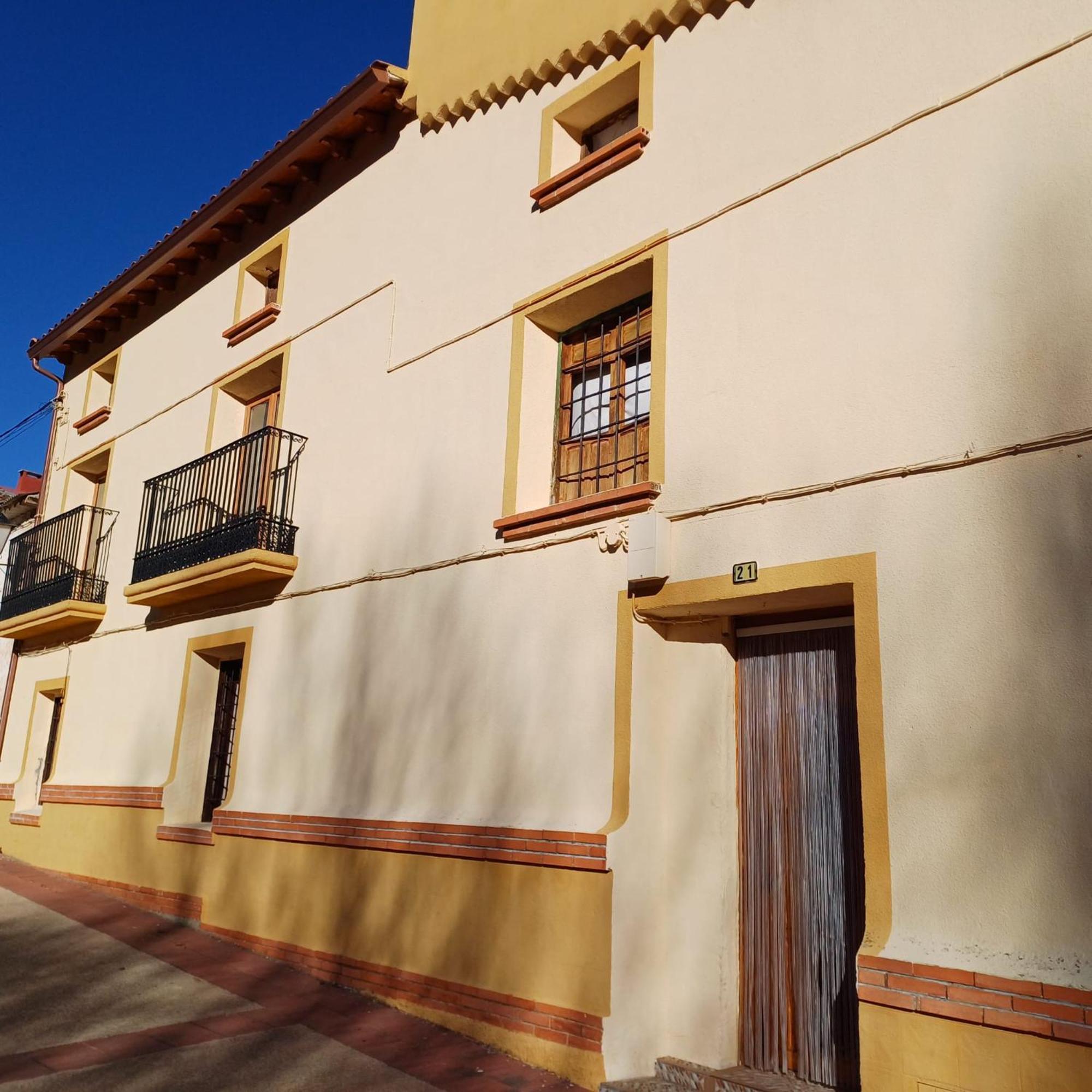 El Enebro Villa Villaverde De Guadalimar Luaran gambar